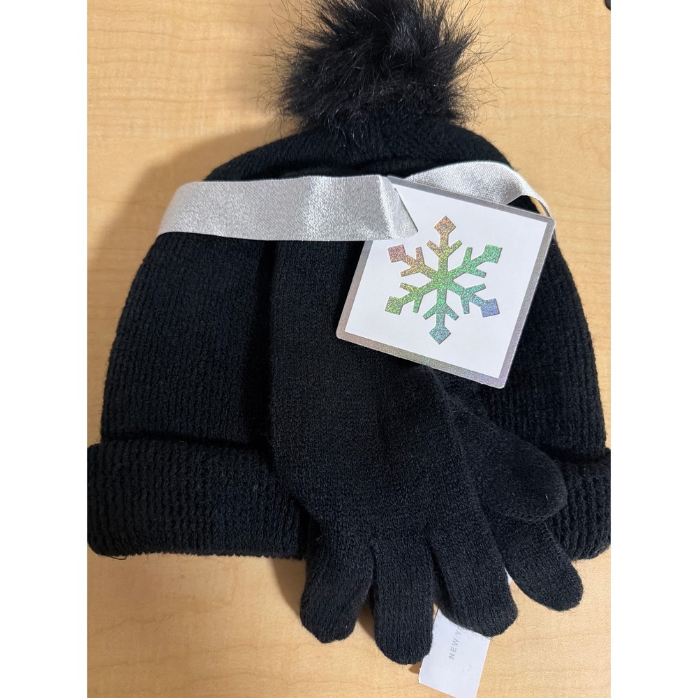 New York & Company Black Knit Beanie with Pom Pom and Gloves Set NWT